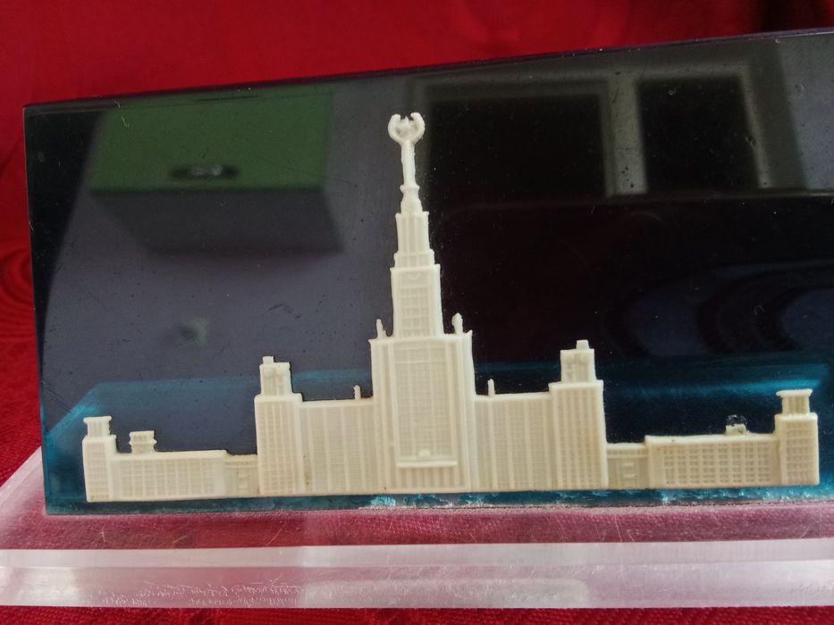 Сувениры СССР  МГУ, Ташкент - вазочка , замок для аквариума, сапожок