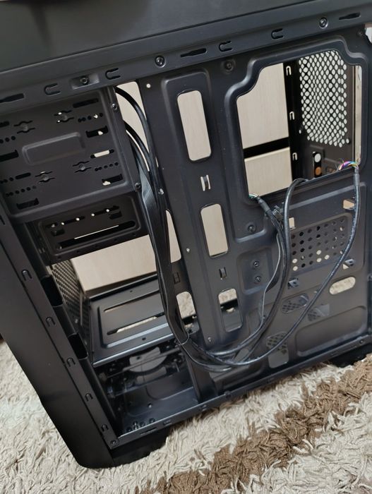 Продам корпус для ПК Thermaltake в отличном состоянии