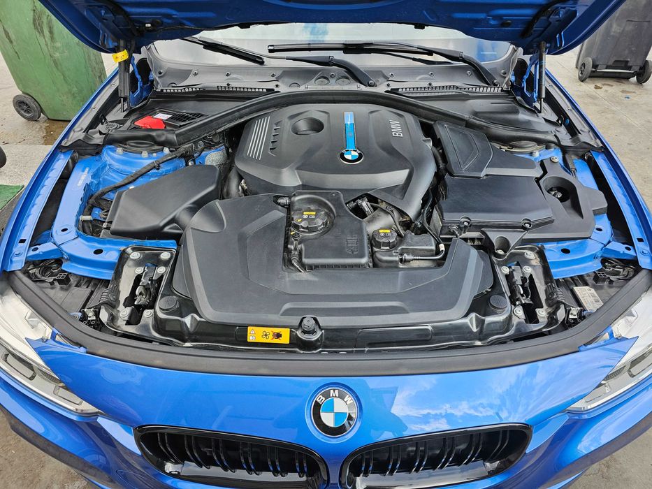 BMW Seria 3 F30 330e Plug-in Hybrid 2016 | Proprietar | Istoric curat