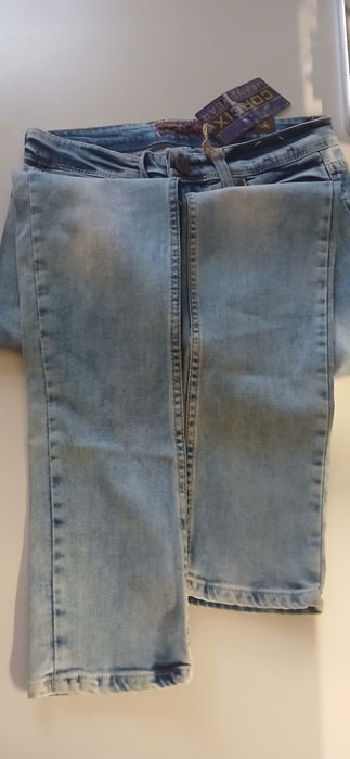 2 perechi de blugi la 110 Ron
