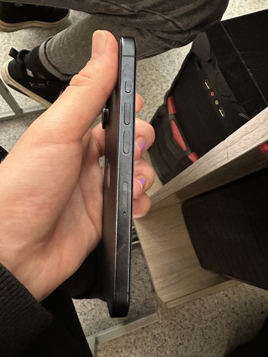 Продаю айфон 15 Про