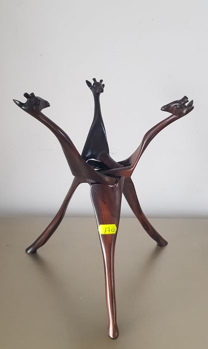 Statuete vechi din lemn masiv