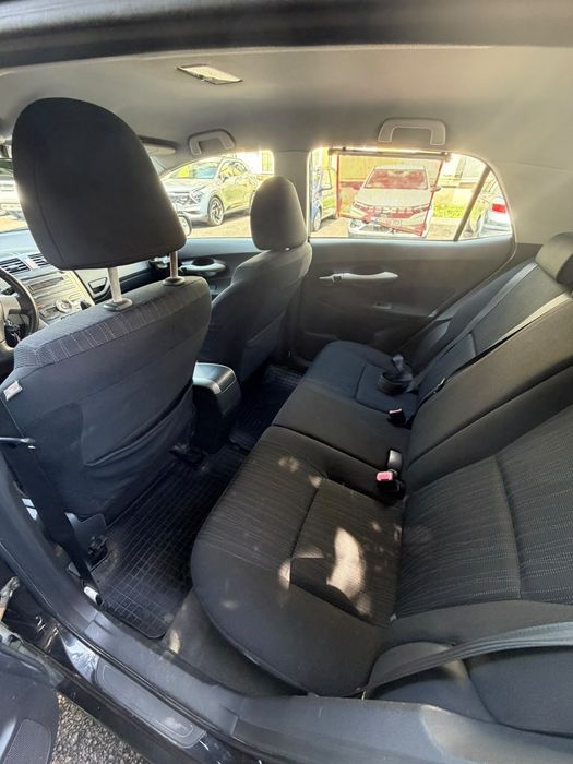 Vând Toyota Auris