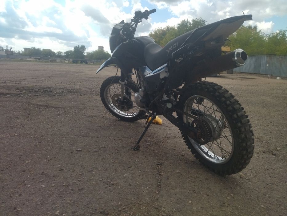 Продам мотоцикл 200 кубов