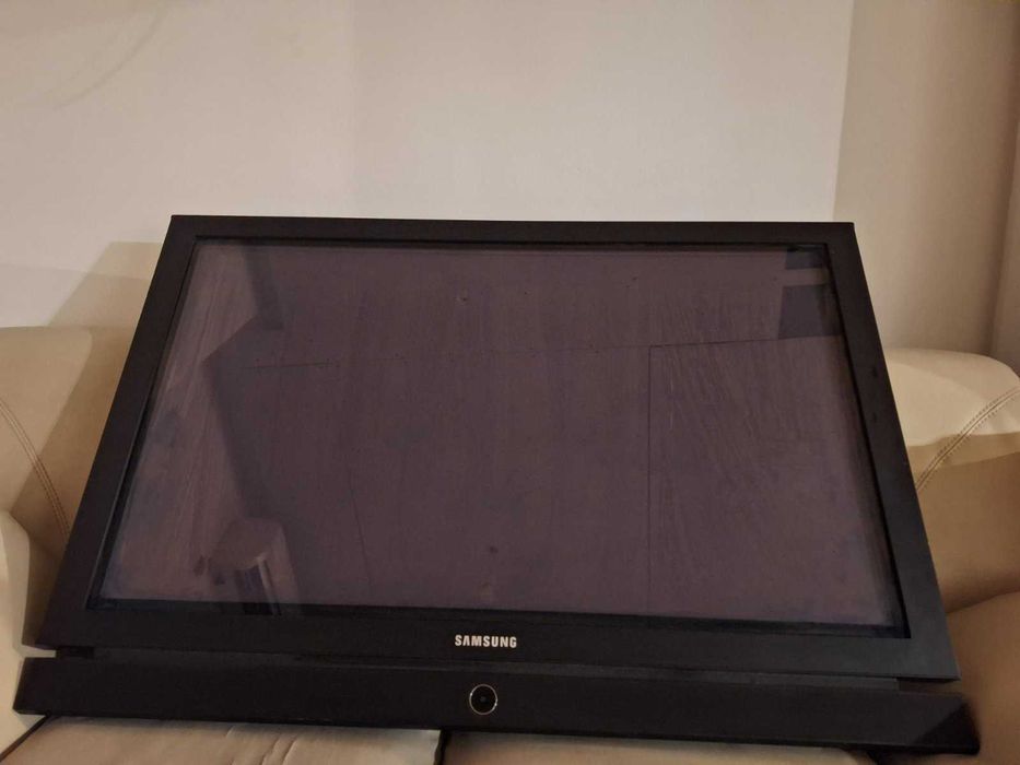 43" Телевизор LCD Samsung