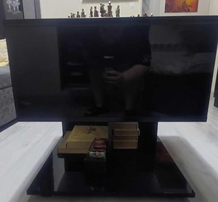 Продаётся журнальный столик