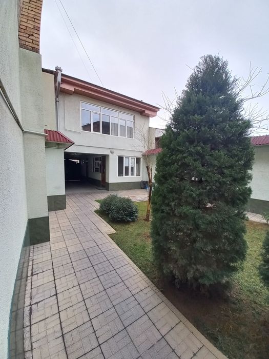 Продаётся 3-дома 1-линия Ракат площадью 9.6-сот Фасад;31-метров