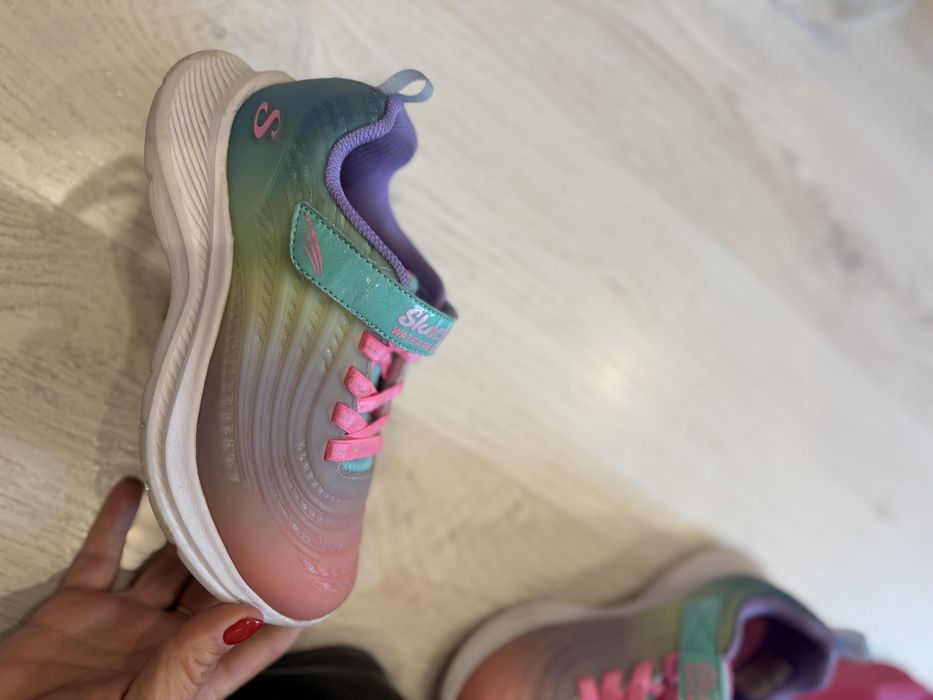 Кроссовки skechers