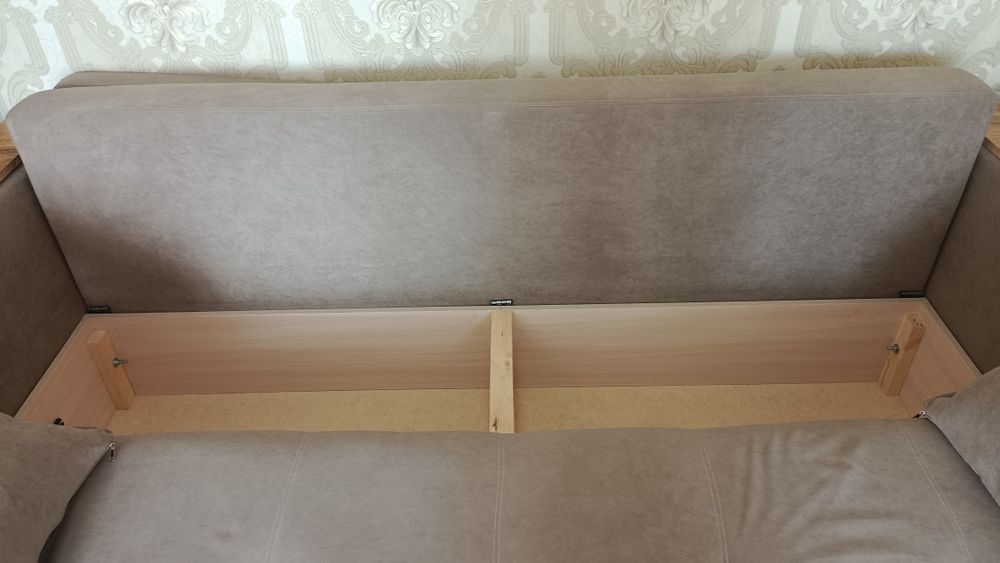 Диван для гостиной