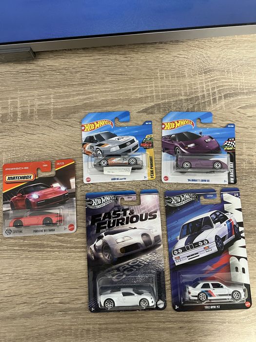 Hotwheels колички