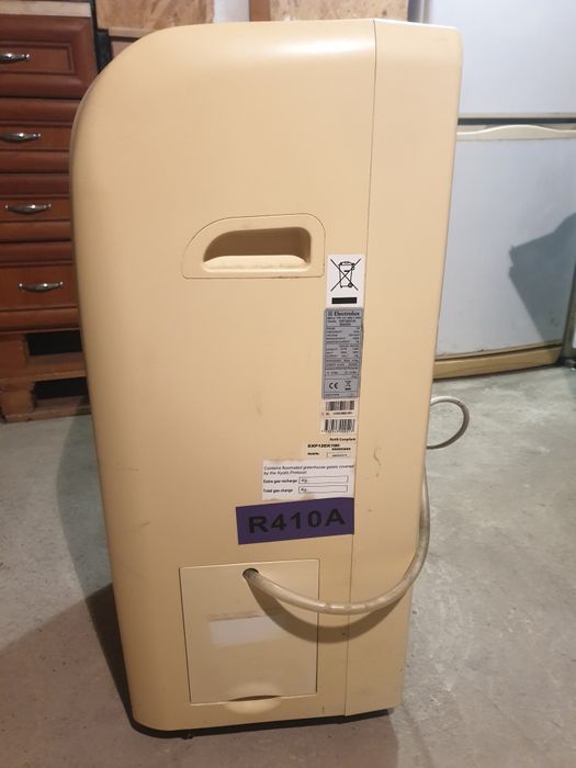 Vând AC portabil Electrolux