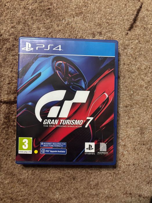 Продавам PS4 slim