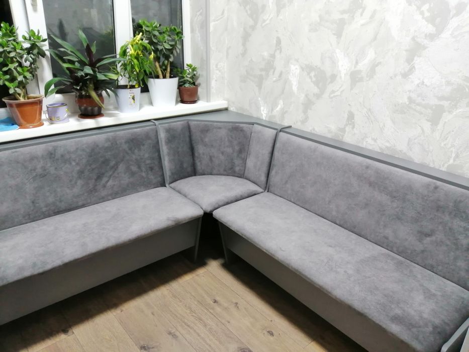 Кухонный уголок на заказ.