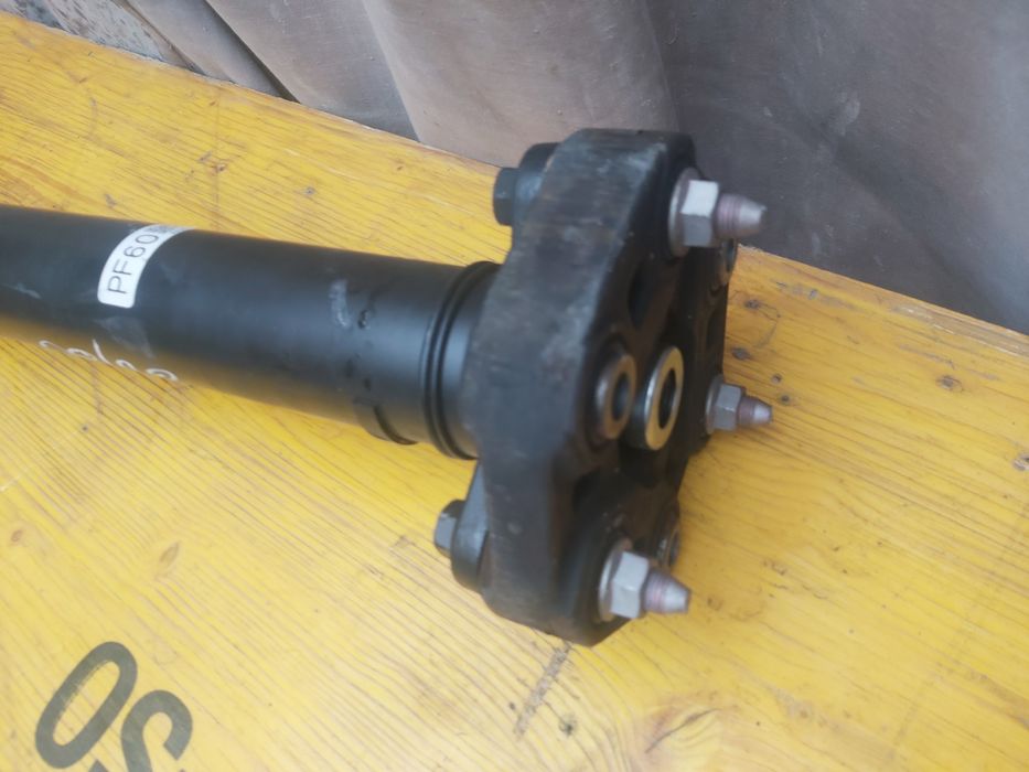 Карданен вал за мазда цх60 Mazda СХ60