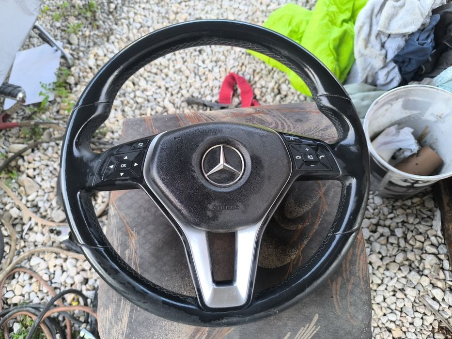 Мулти волан за Мерцедес