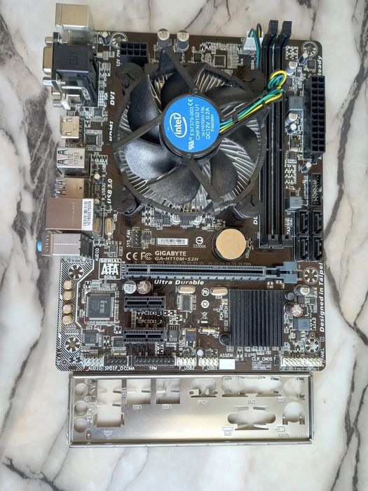Дъно GA-H110M-S2H  + Intel® Core i5-7400 LGA1151