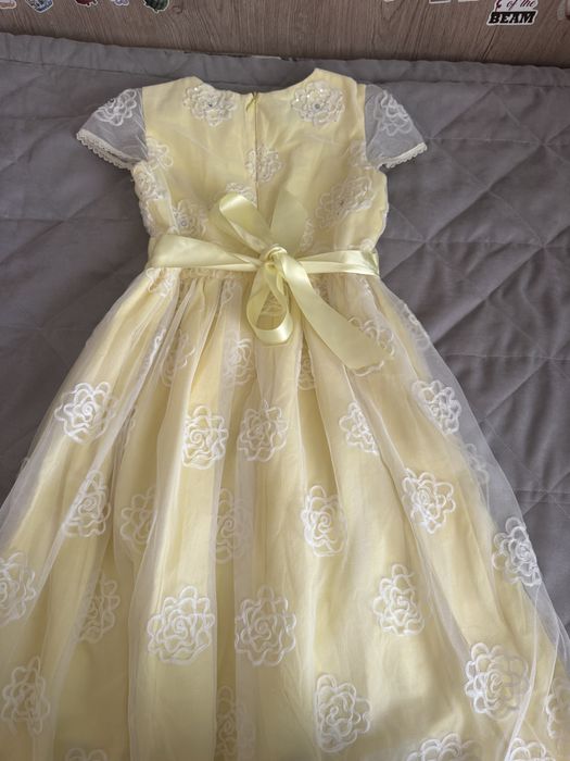 Платье на принцессу 6-8 лет
