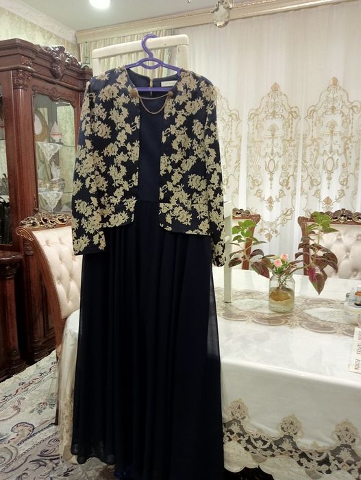 Платья женские в отличном состоянии