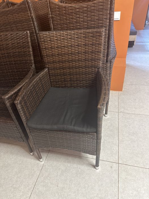 Продам ратанговые стулья , почти новые в наличии 80 шт