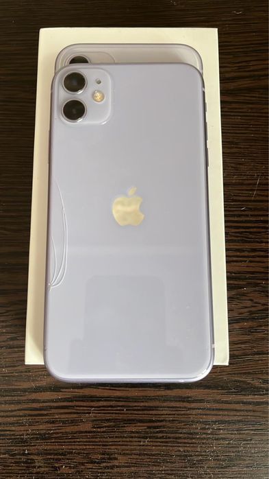 Продам айфон 11 на 64 гб