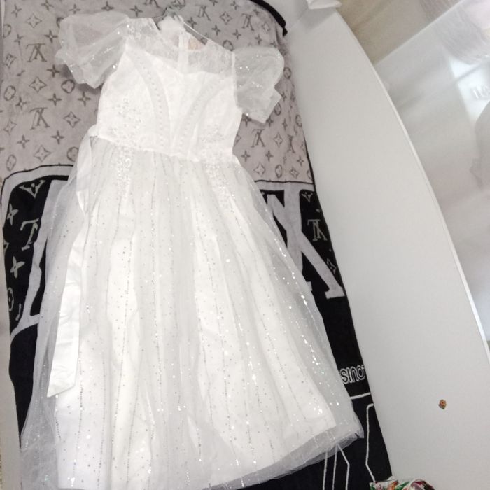 Продам новогоднее платье .