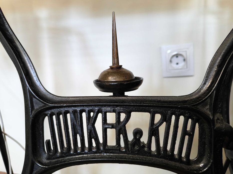 Стара шевна машина Британия