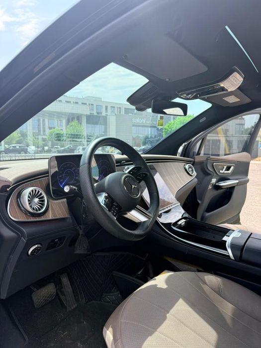 Mercedes EQE500 SUV 4 MATIC