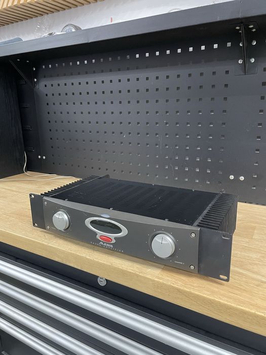 Amplificator studio alesis ra 300