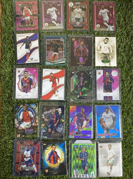 Номерирани колекционерски карти от различни серии