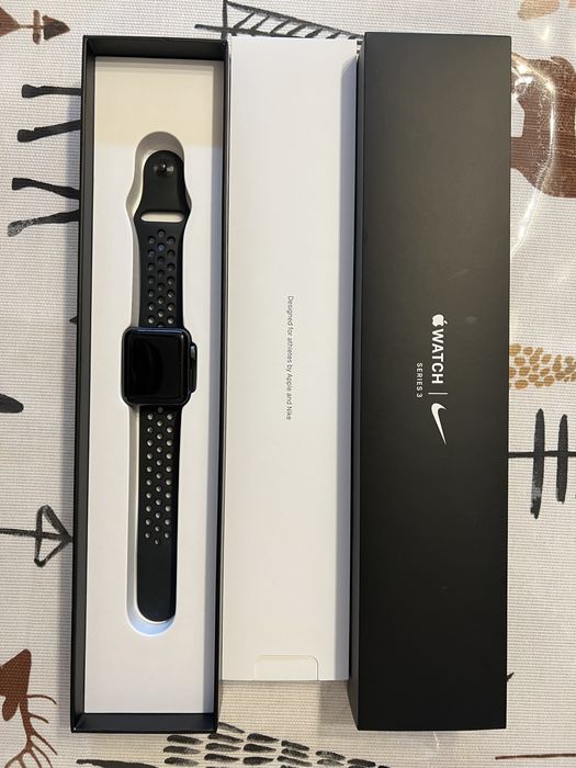 Apple watch series 3 Nike.