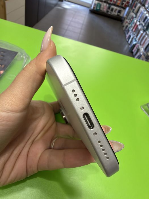 iPhone 17 256GB White