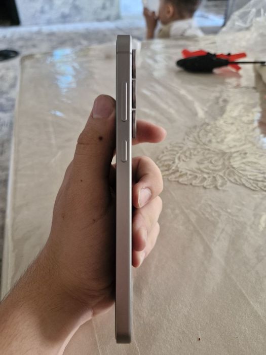 Galaxy S25 FE xotirasi 256/8