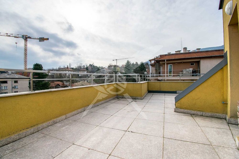 Тристаен апартамент в м-т Гърдова глава № 88258