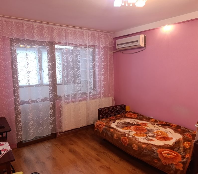 Proprietar vand apartament 2 camere – zonă liniștită