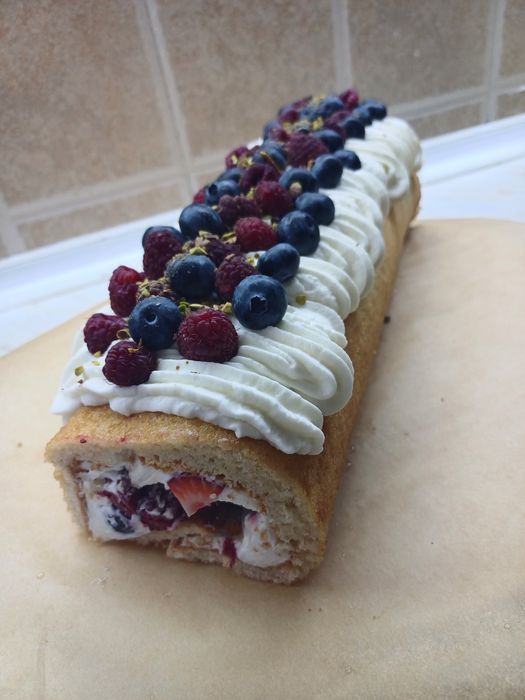 Торты и пирожные для кафе и ресторанов ,торты на заказ