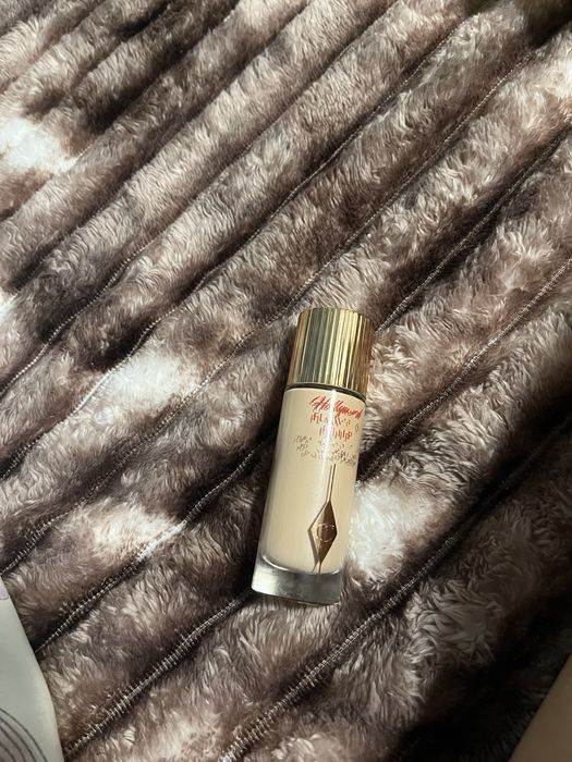 charllotte tilbury iluminator/primer