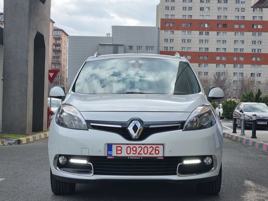 Renault Grand Scenic 7 Locuri-DVD+TV+Video