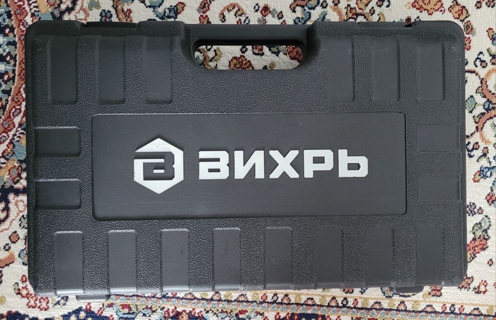 Продам перфоратор Вихрь