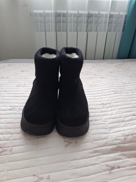 Продам Уги  6000