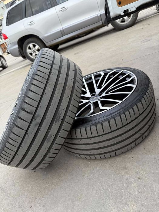 AUDI SQ7 АУДИ Джанти  Гуми 285/35/22
