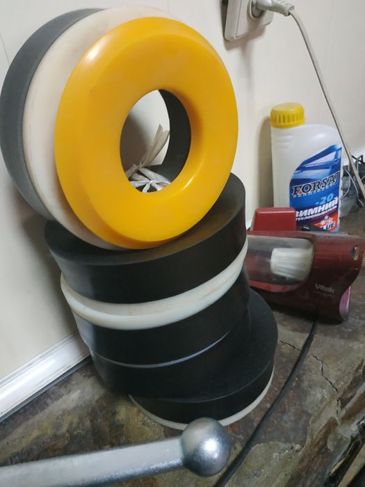 Резина клапана, поршня. Сальник. Для насоса F1600 бурового.