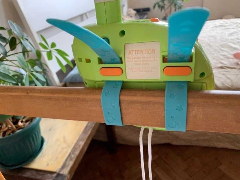 Приспиваща въртележка за детско креватче