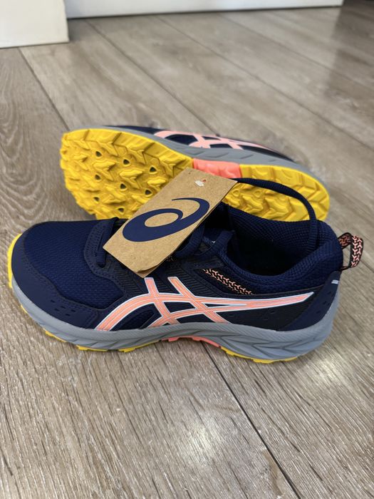 Кроссовки Asics для мальчика размер 36