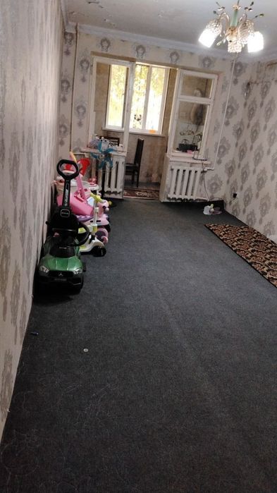 Учтепа 22 квартил срочни сотилади 3 хона