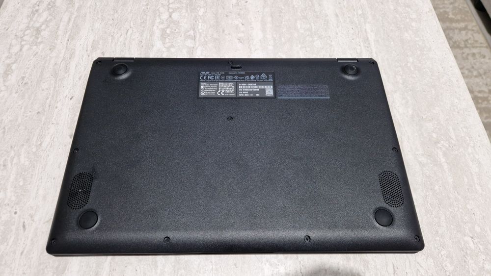 Vand Laptop ASUS