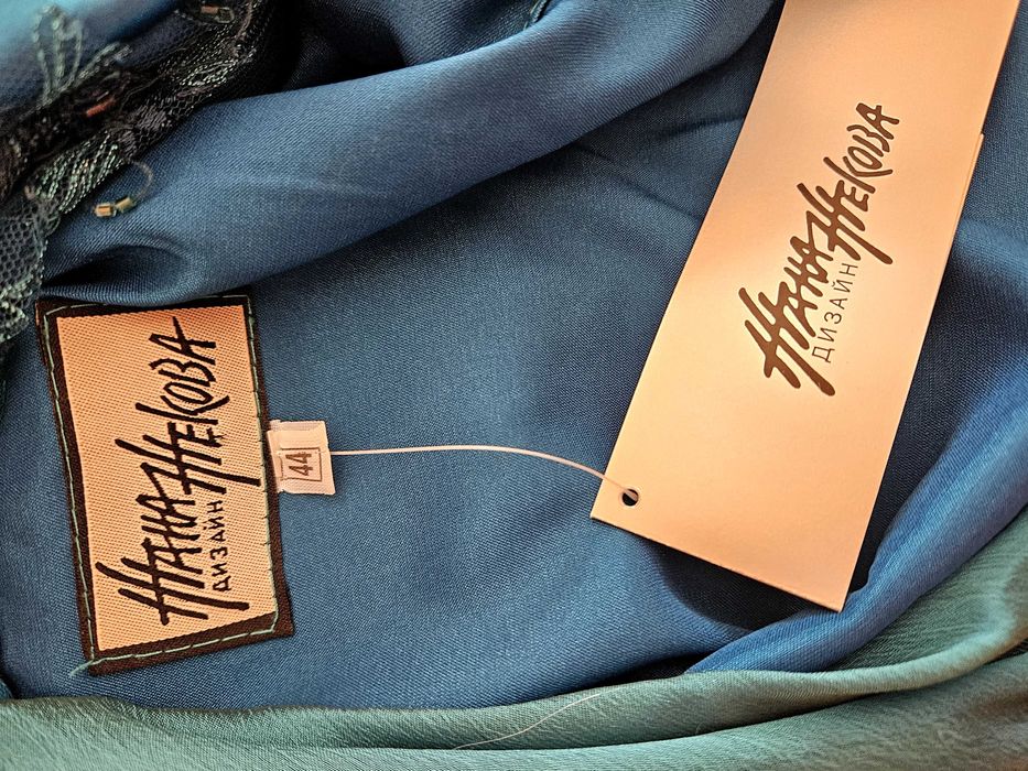 Нова дизайнерска рокля на Жана Жекова