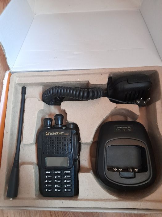 Stație radio emisie recepție 136-175 Mhz,350-390 Mhz,400-470 Mhz