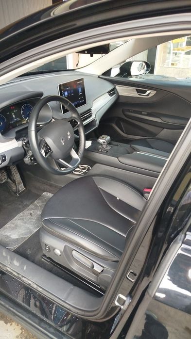 Hongqi eqm 5 sotiladi 500 taligi