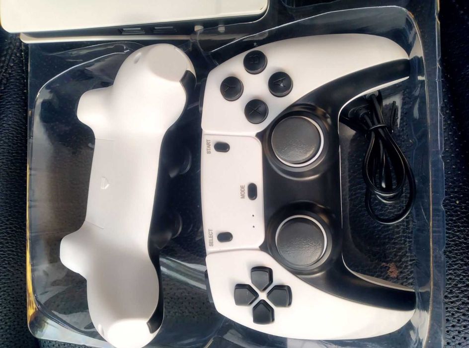 ТВ Игра конзола RS5, 45 000+ игри, Два безжични джойстика, 4K HD, 2.4G