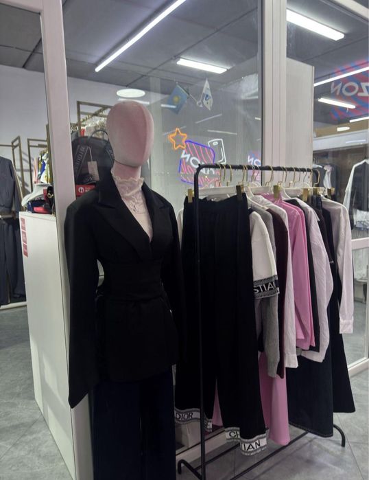 Продам магазин женской одежды